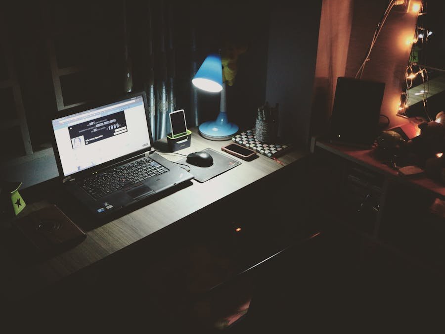 Notebook e setup de informática moderno